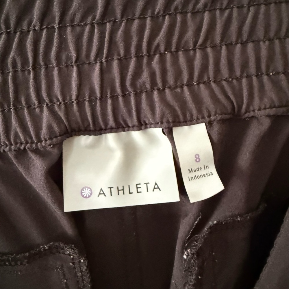 Athleta Black Brooklyn Cargo High Rise Tapered Pants - Size 8 - Picture 5 of 7
